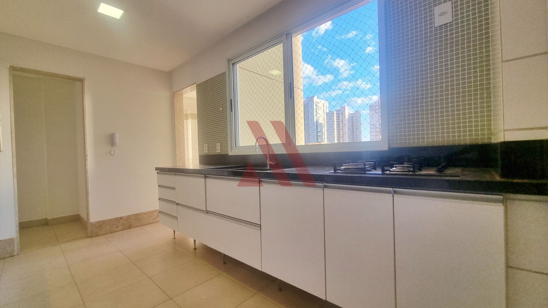 Apartamento para alugar com 3 quartos, 130m² - Foto 5