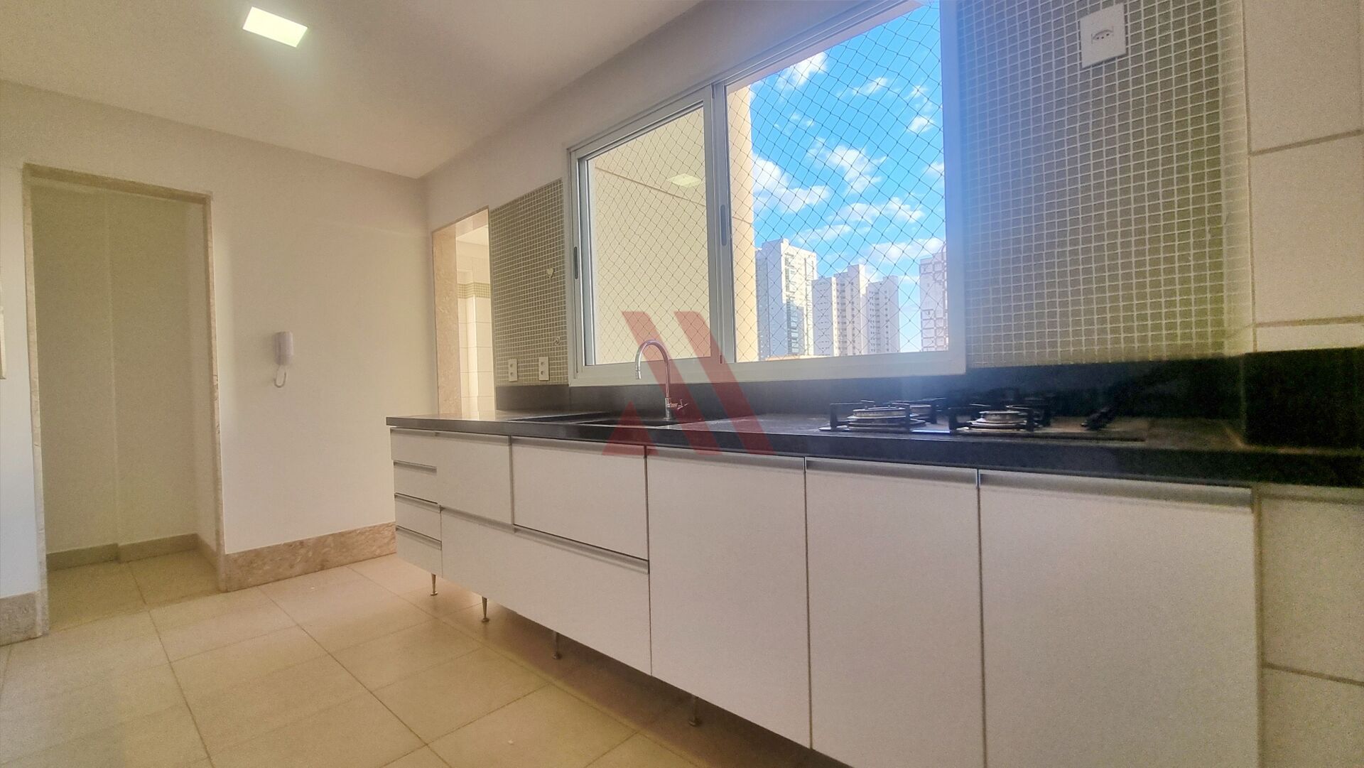 Apartamento para alugar com 3 quartos, 130m² - Foto 5