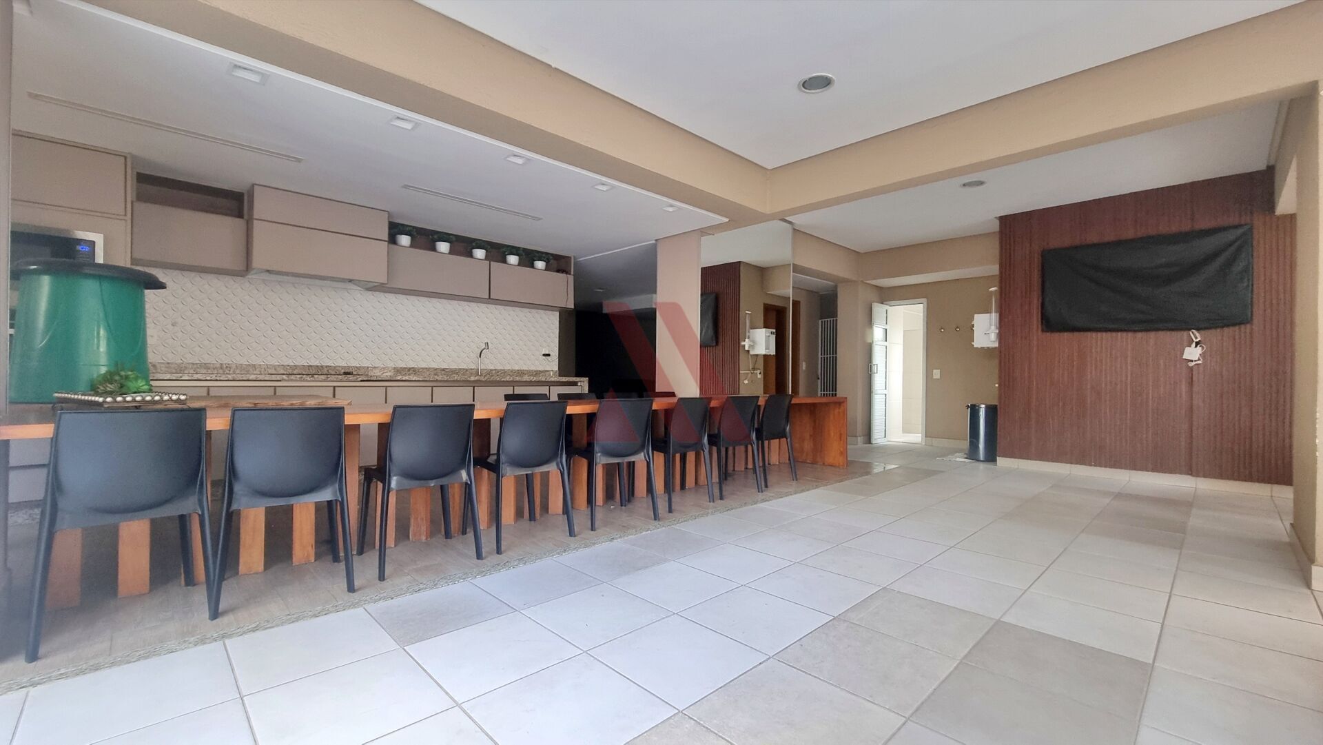 Apartamento para alugar com 3 quartos, 130m² - Foto 16