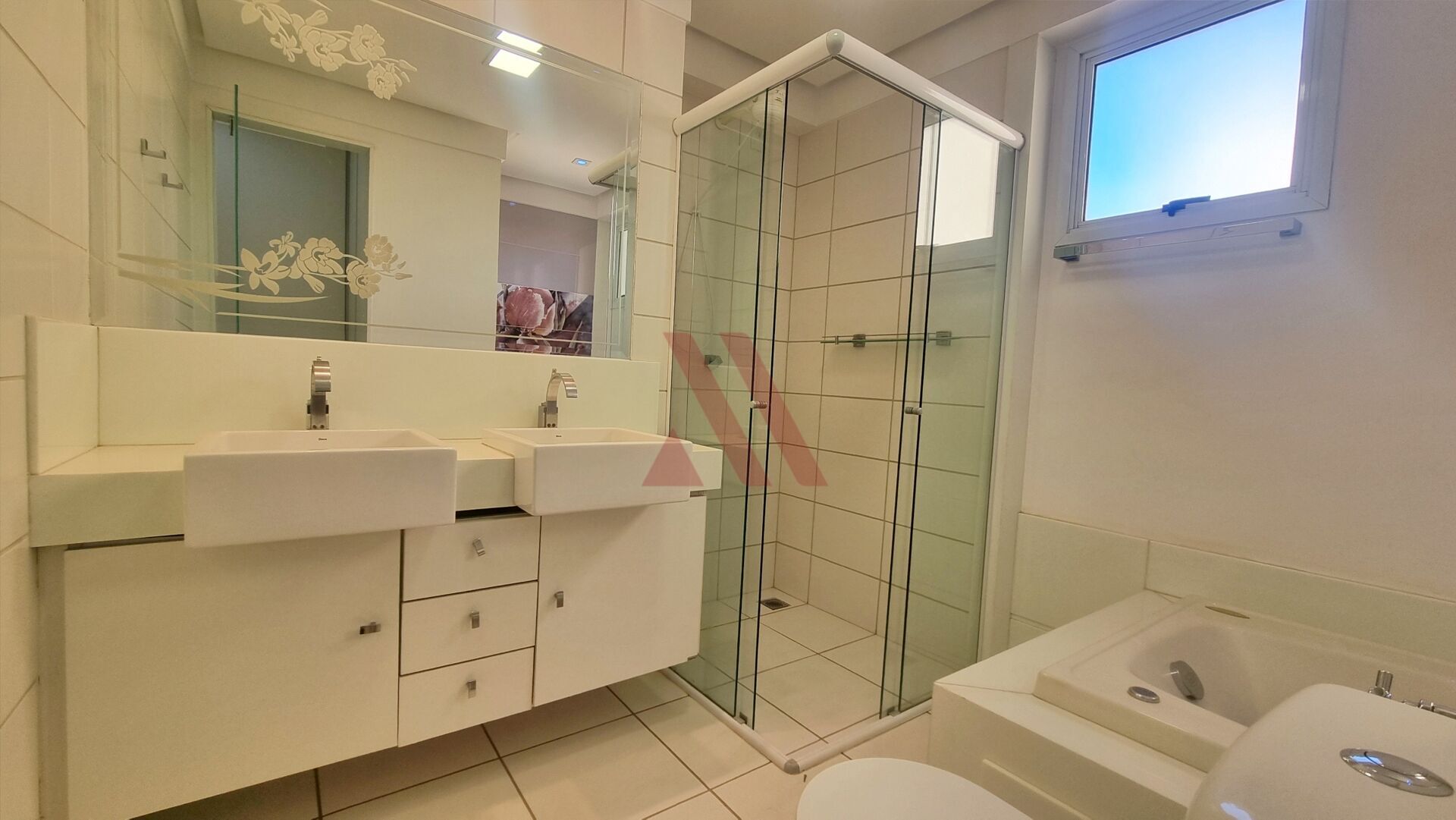 Apartamento para alugar com 3 quartos, 130m² - Foto 6