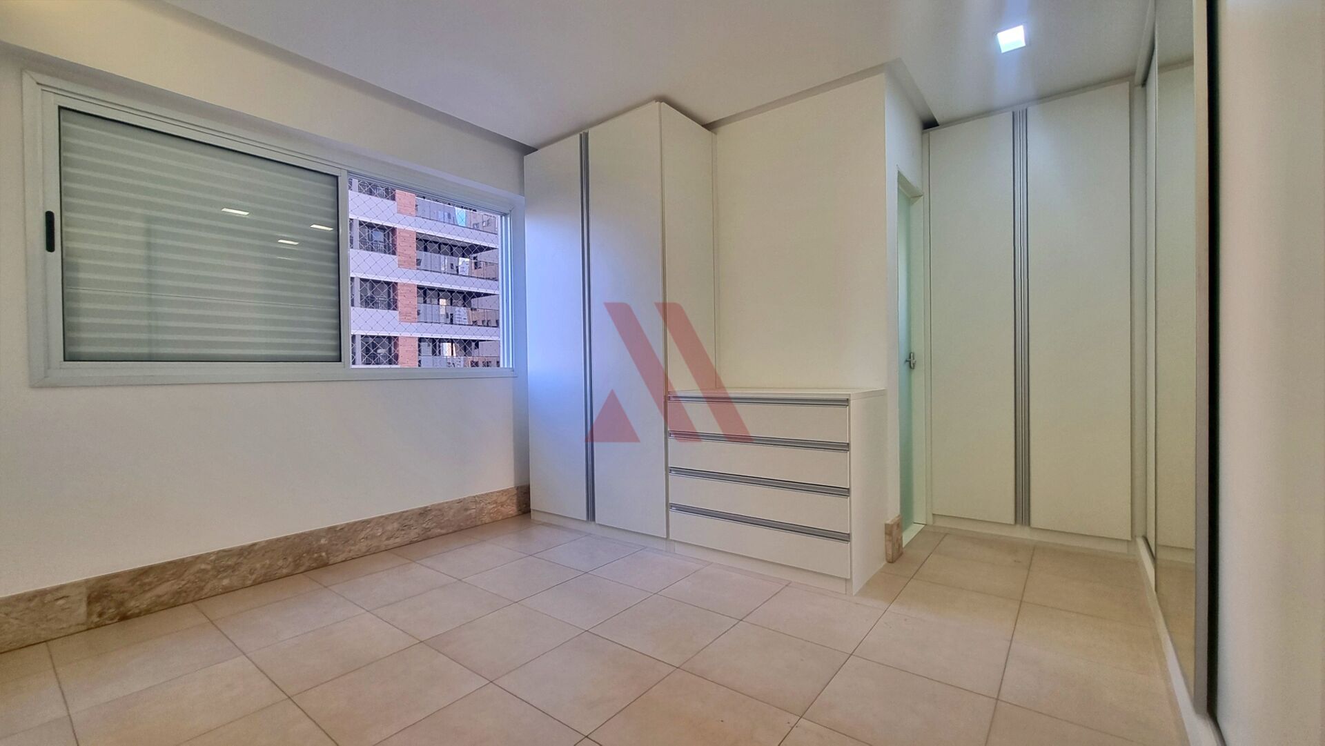 Apartamento para alugar com 3 quartos, 130m² - Foto 8