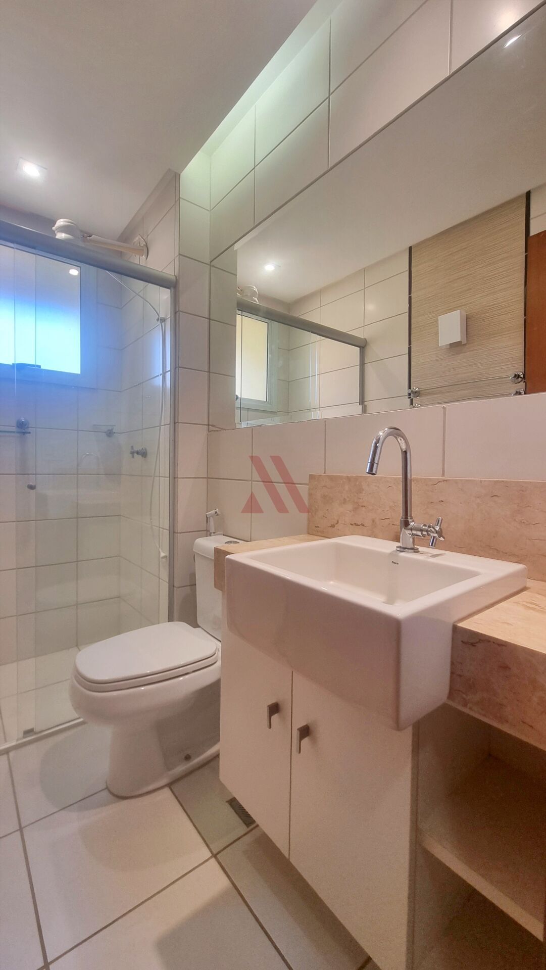 Apartamento para alugar com 3 quartos, 130m² - Foto 13