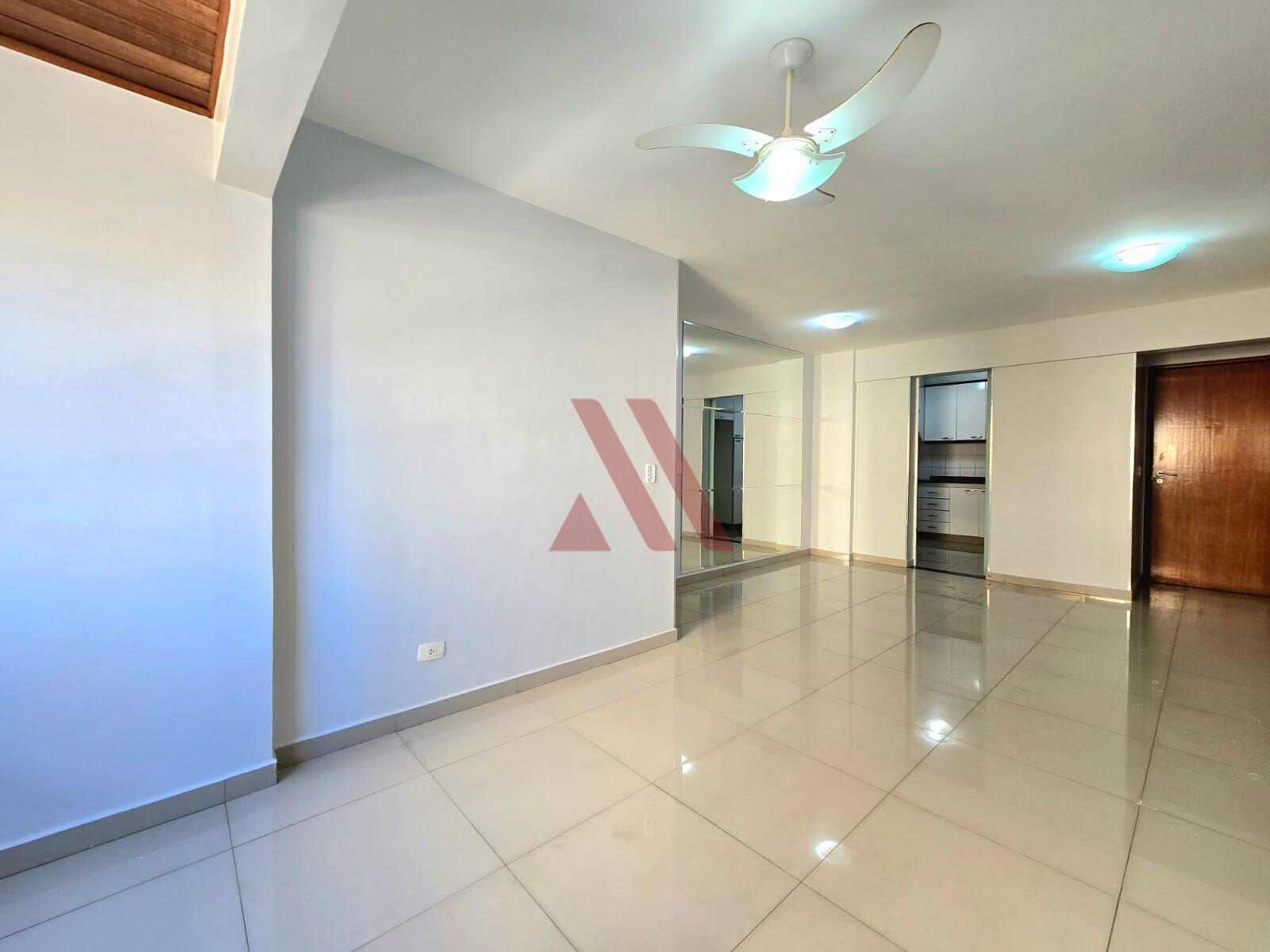 Apartamento para alugar com 3 quartos, 110m² - Foto 12