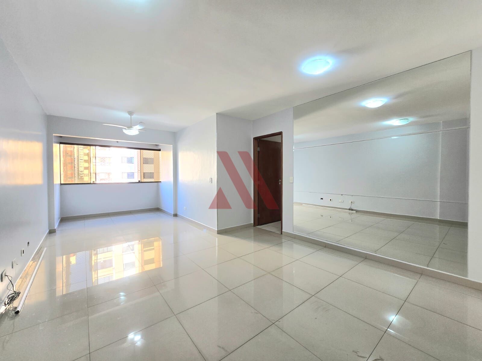 Apartamento para alugar com 3 quartos, 110m² - Foto 11