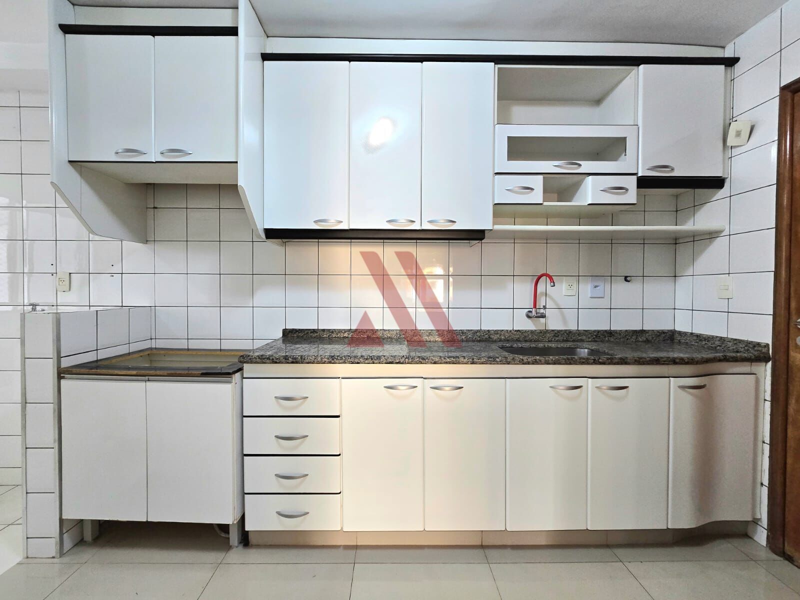 Apartamento para alugar com 3 quartos, 110m² - Foto 15
