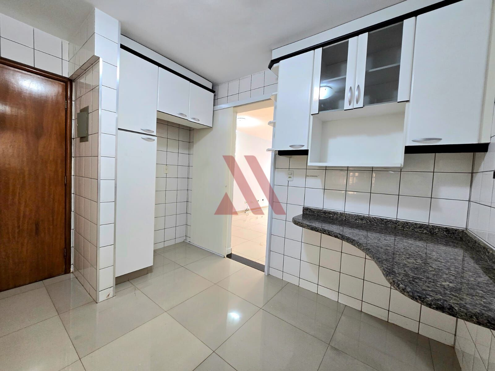 Apartamento para alugar com 3 quartos, 110m² - Foto 9