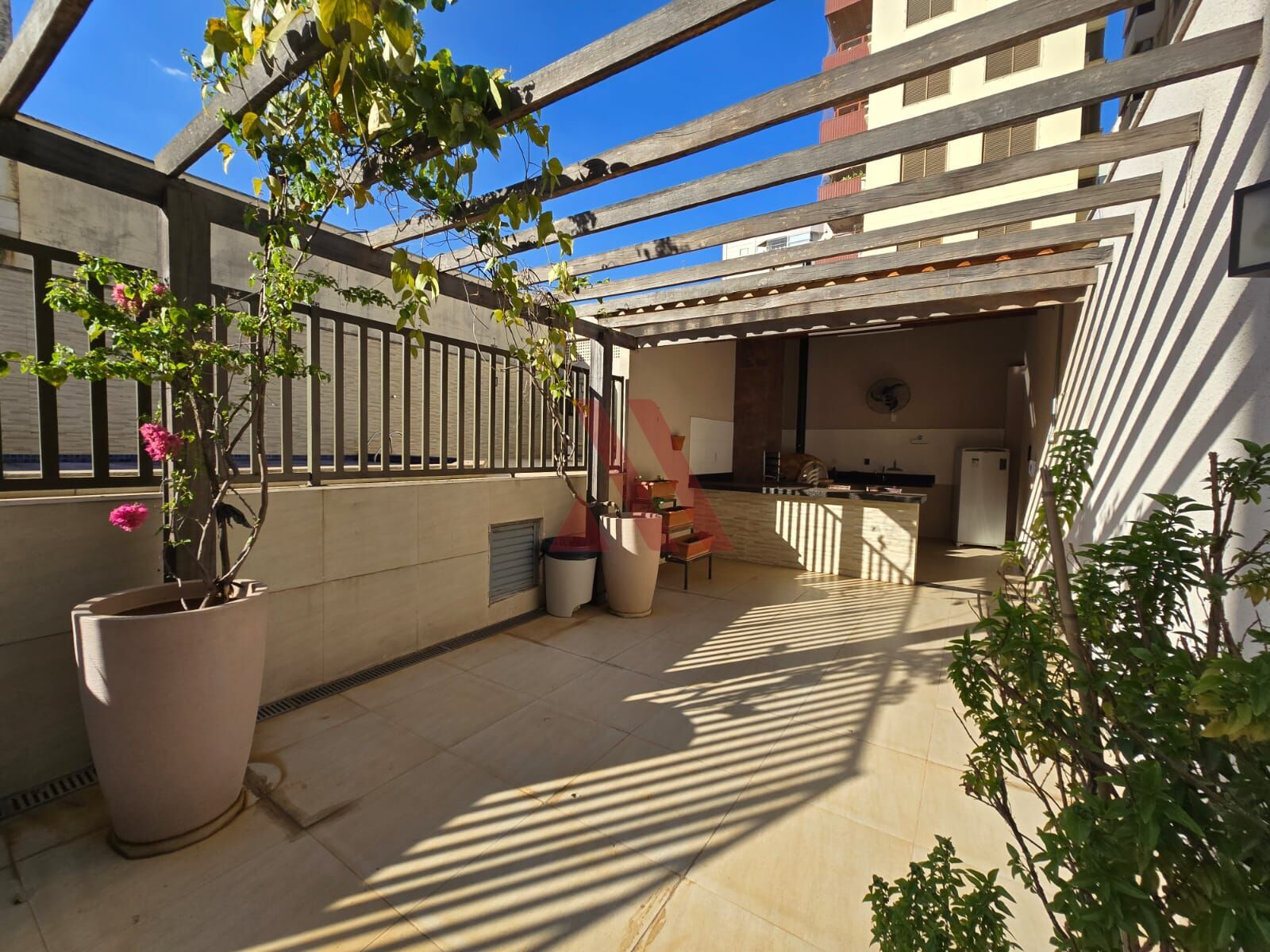 Apartamento para alugar com 3 quartos, 110m² - Foto 23