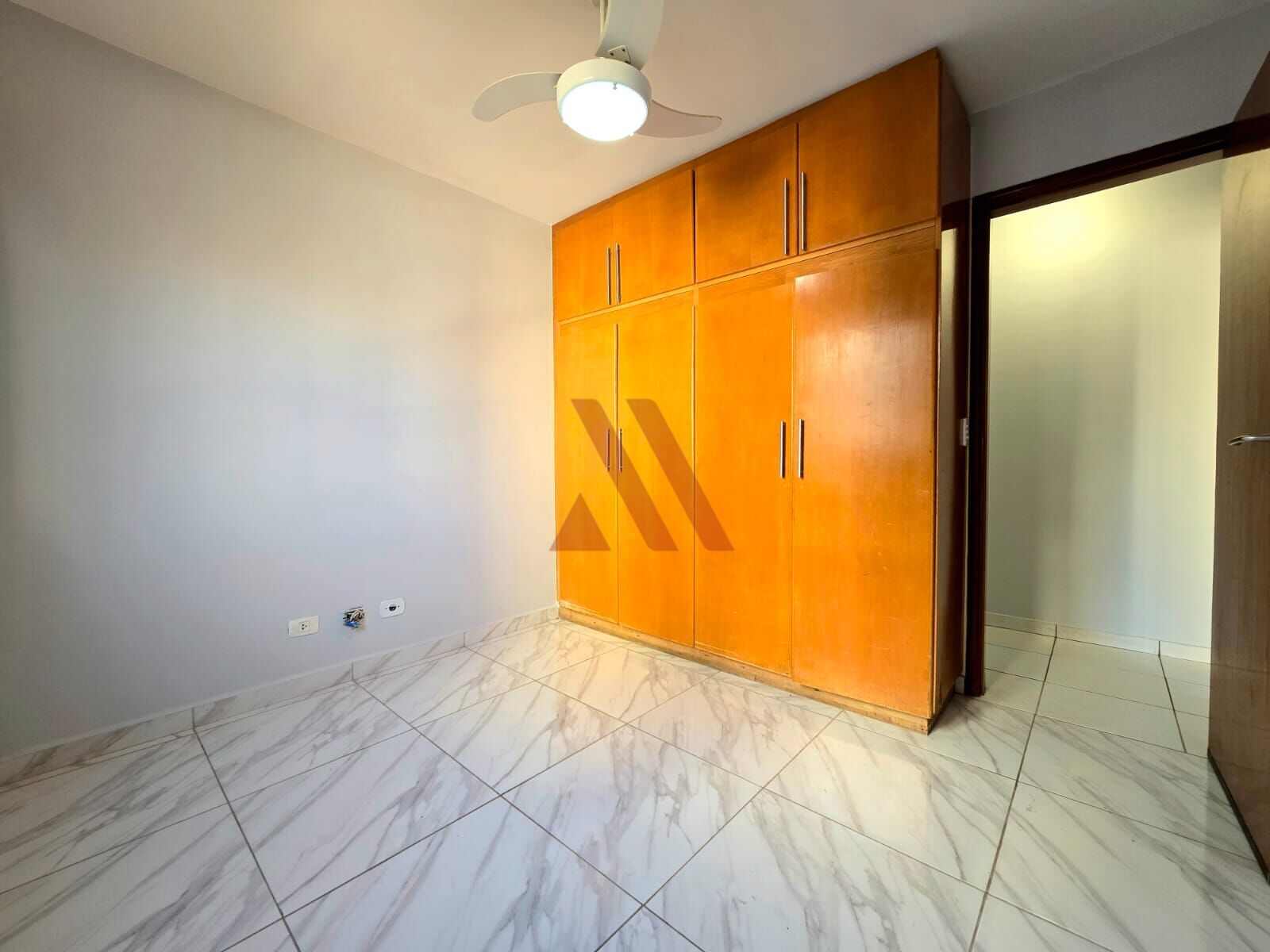 Apartamento para alugar com 3 quartos, 110m² - Foto 8