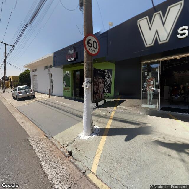 Imagem estática do "Street View" da localização