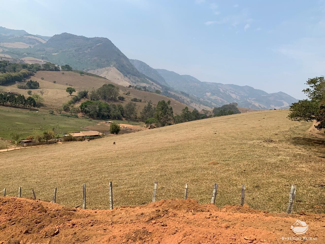 Fazenda à venda com 1 quarto, 1400m² - Foto 2