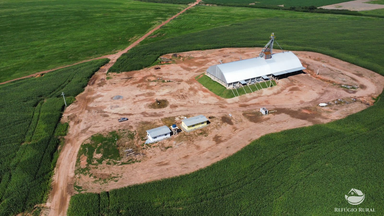 Fazenda à venda com 2 quartos, 48700000m² - Foto 2