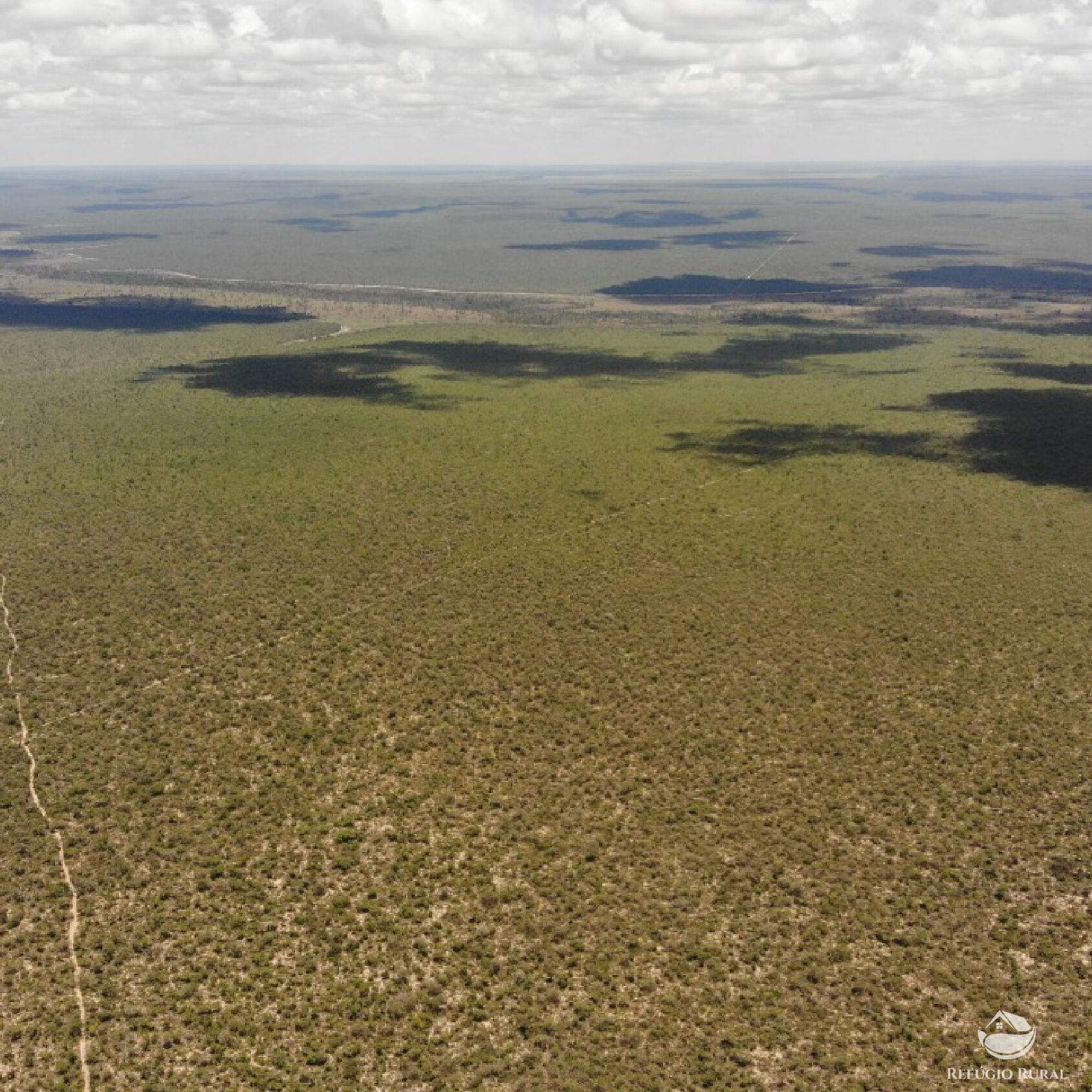 Fazenda à venda com 1 quarto, 320120000m² - Foto 1