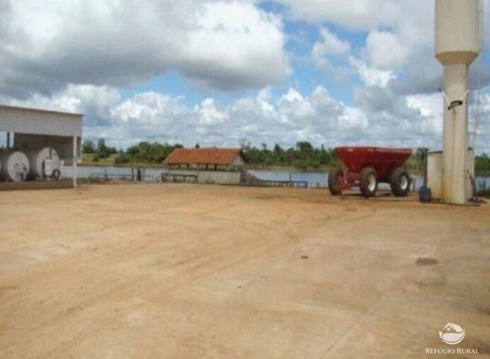 Fazenda à venda com 50 quartos, 118290000m² - Foto 17