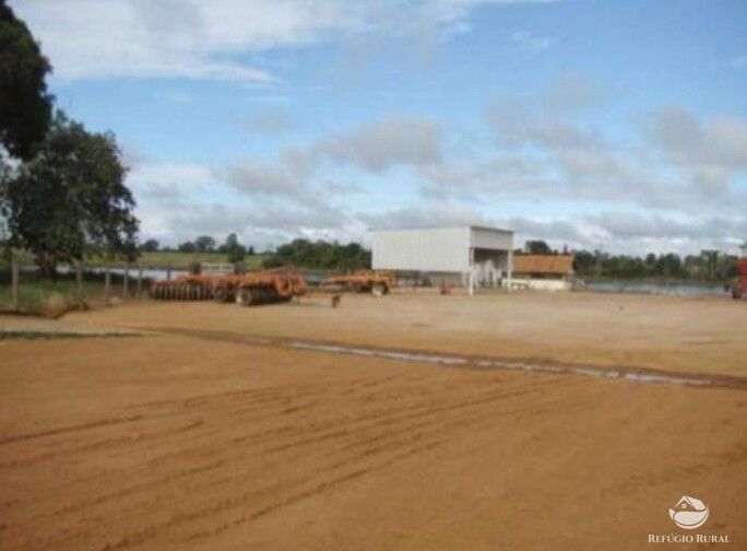 Fazenda à venda com 50 quartos, 118290000m² - Foto 16