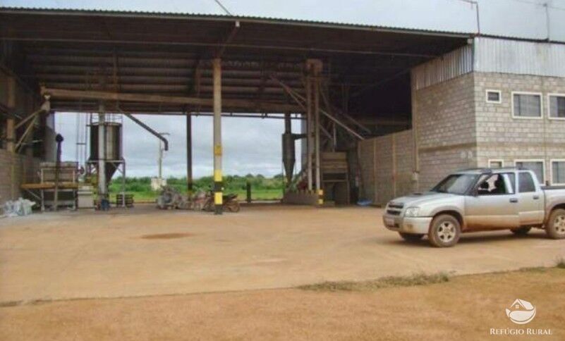 Fazenda à venda com 50 quartos, 118290000m² - Foto 15