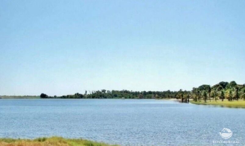 Fazenda à venda com 50 quartos, 118290000m² - Foto 27