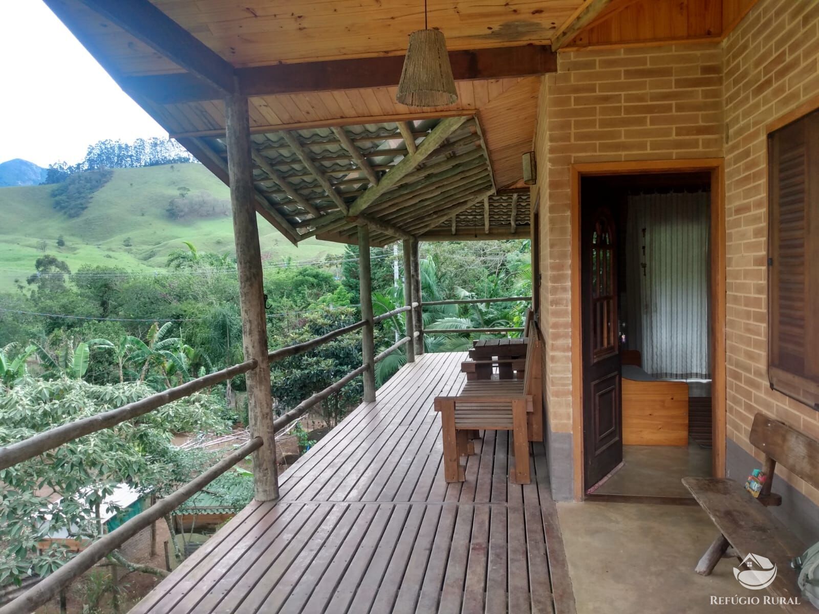 Fazenda à venda com 3 quartos, 1000m² - Foto 2