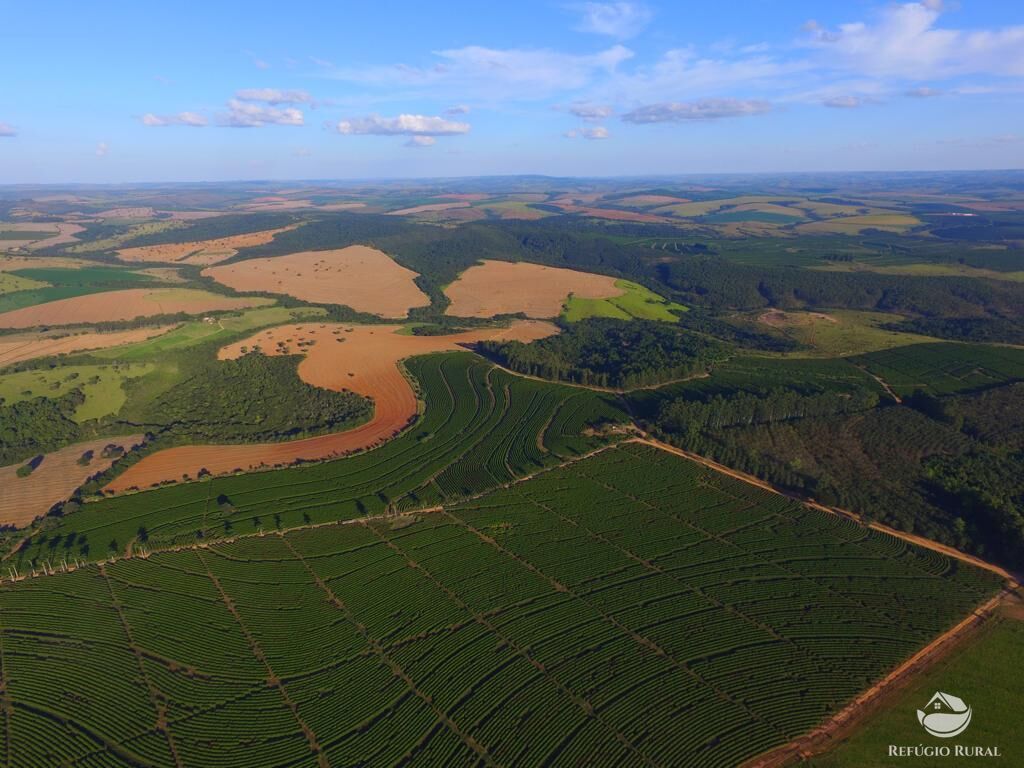 Fazenda em Ibiá/Minas Gerais — Ref HX4YPU — Imagem 40