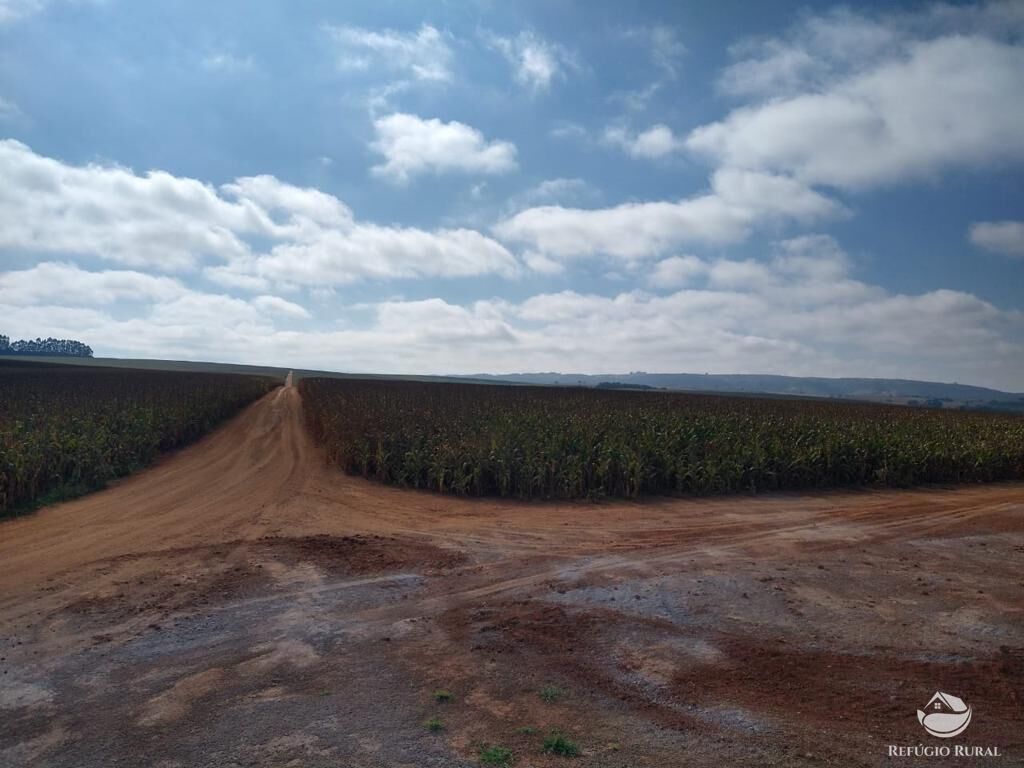 Fazenda em Ibiá/Minas Gerais — Ref HX4YPU — Imagem 24