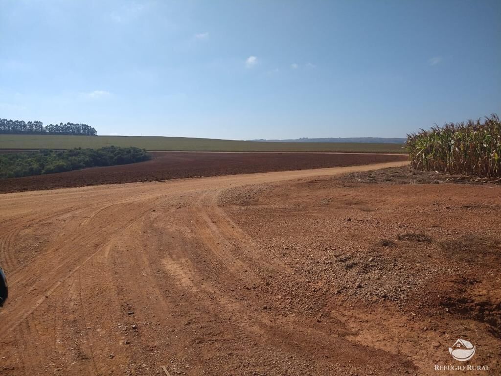 Fazenda em Ibiá/Minas Gerais — Ref HX4YPU — Imagem 29