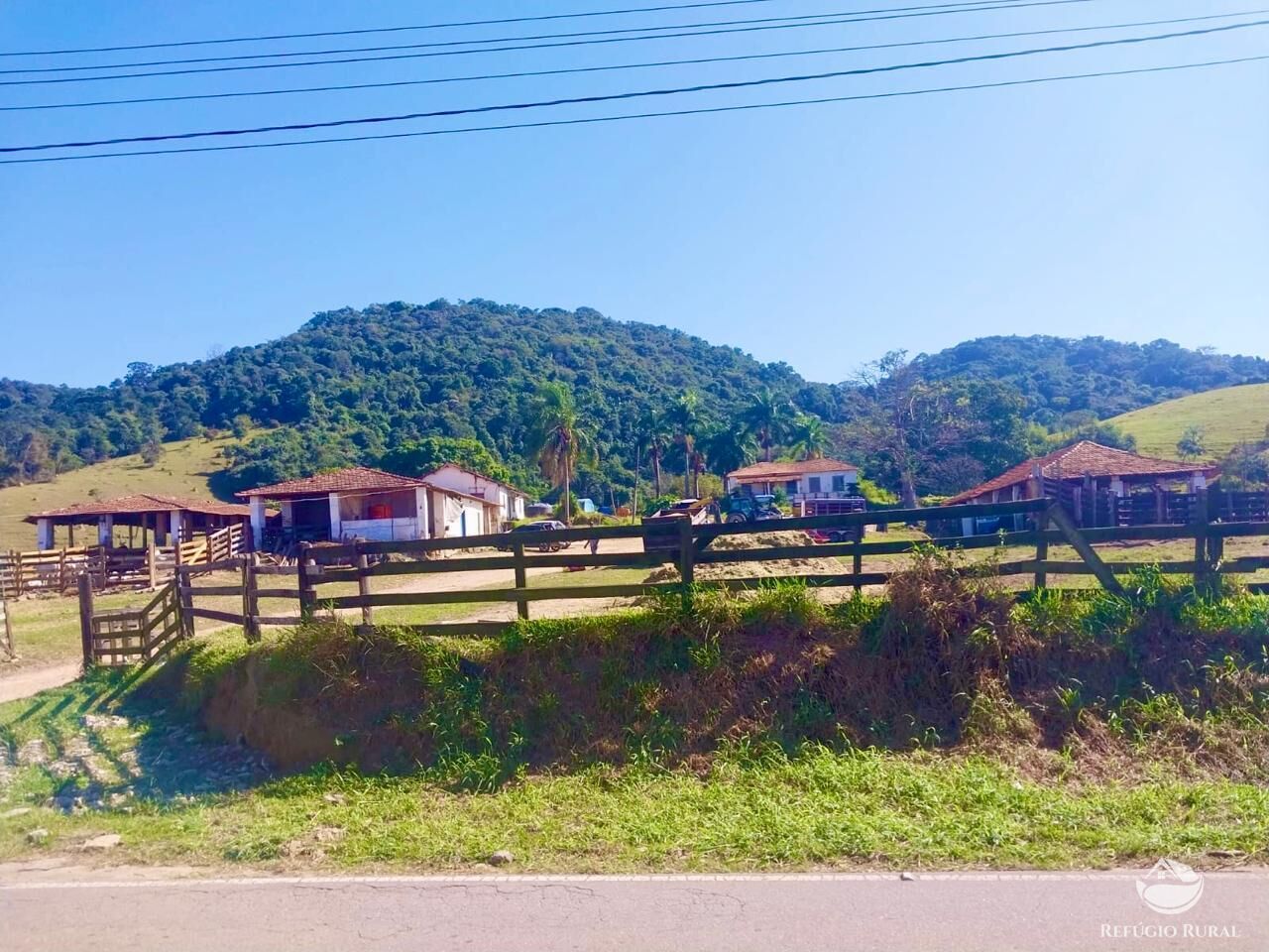 Fazenda à venda com 1 quarto, 1113200m² - Foto 2