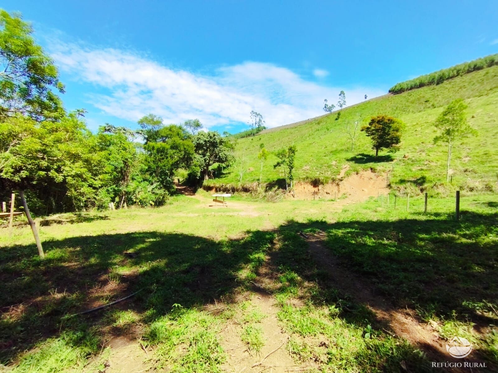 Fazenda à venda com 1 quarto, 290400m² - Foto 2