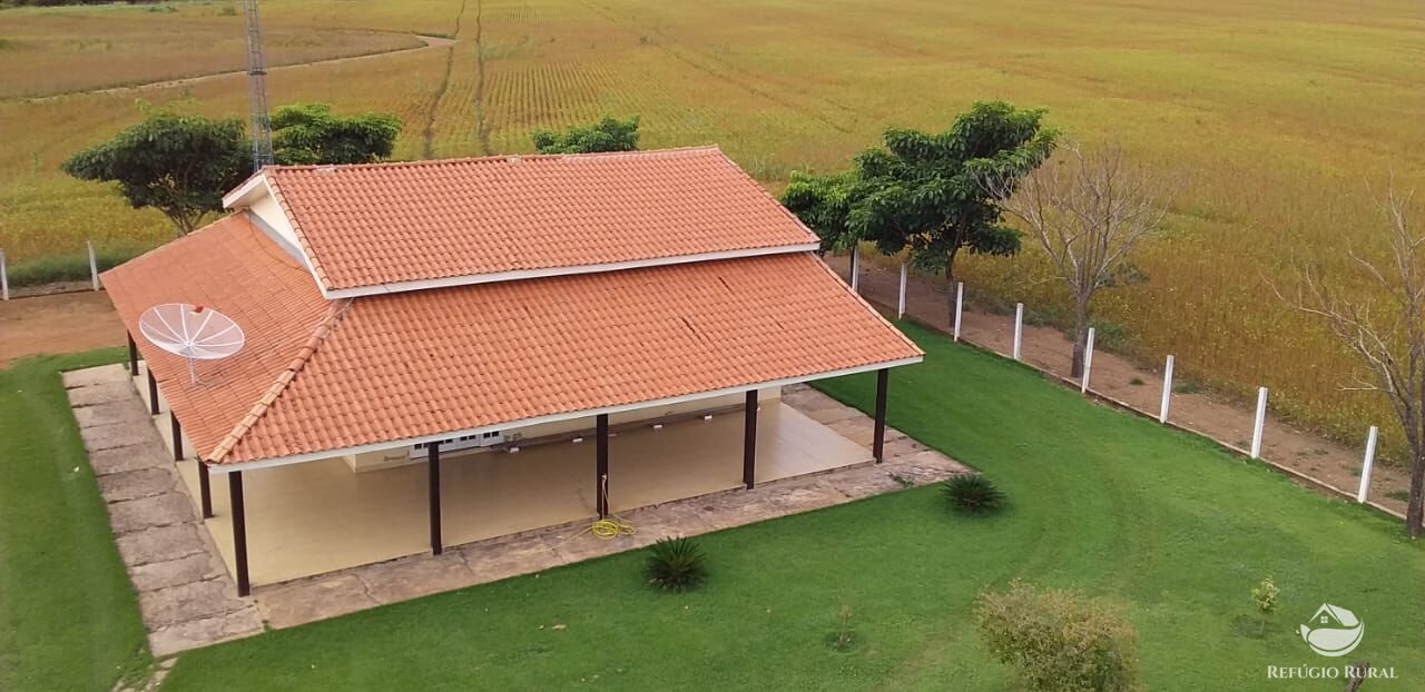 Fazenda à venda com 2 quartos, 10900000m² - Foto 1