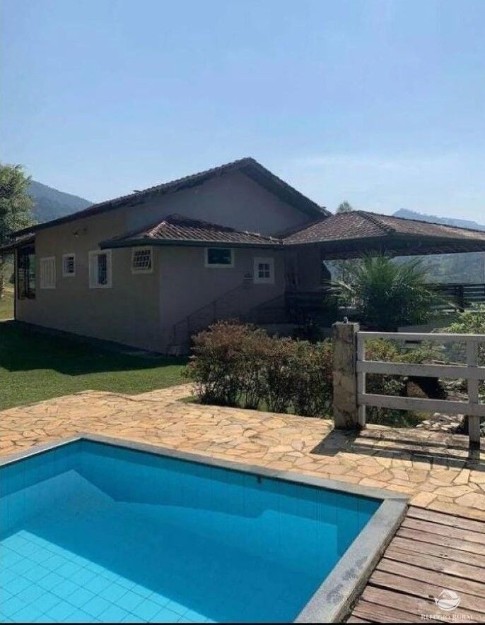 Fazenda à venda com 3 quartos, 27600m² - Foto 1