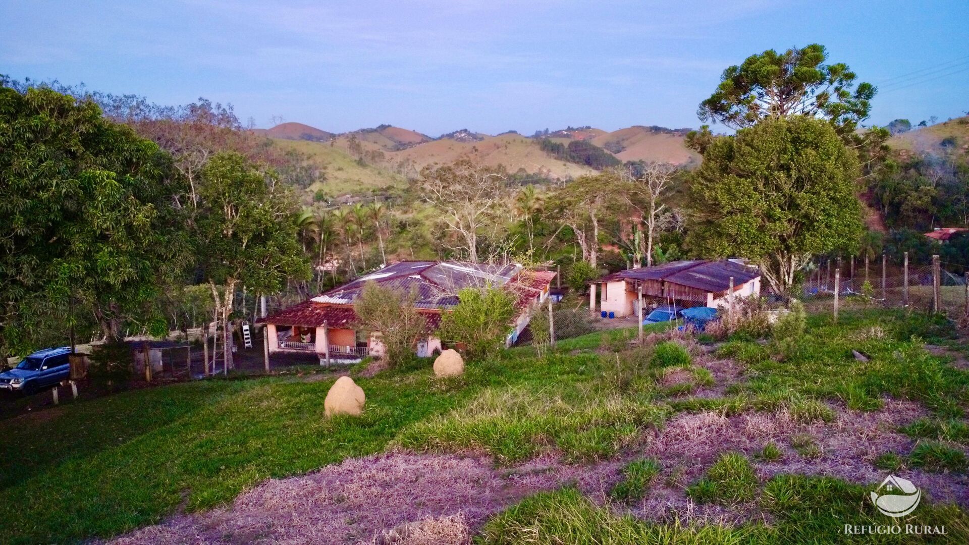 Chácara à venda com 3 quartos, 1300m² - Foto 21