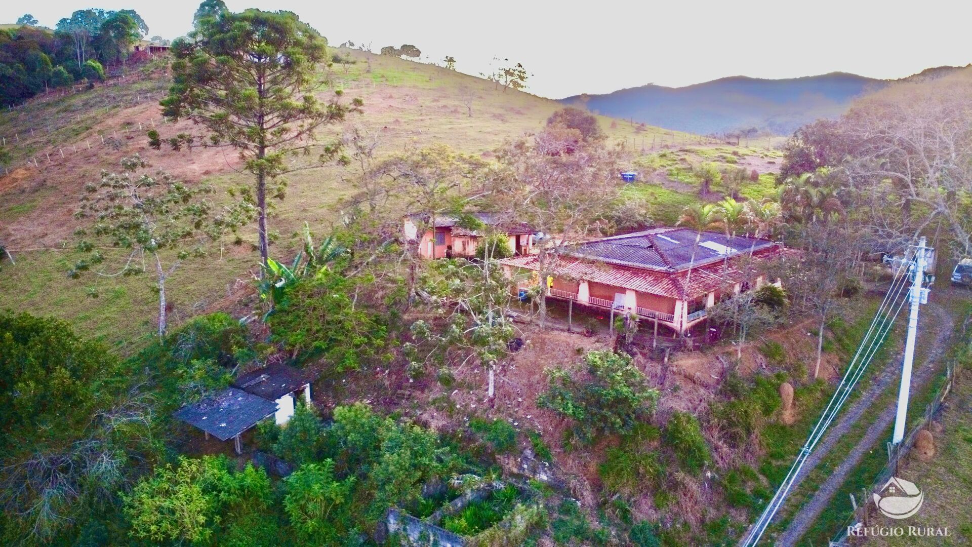 Chácara à venda com 3 quartos, 1300m² - Foto 18