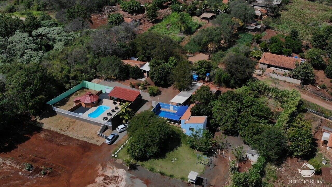 Fazenda à venda com 3 quartos, 10000m² - Foto 1