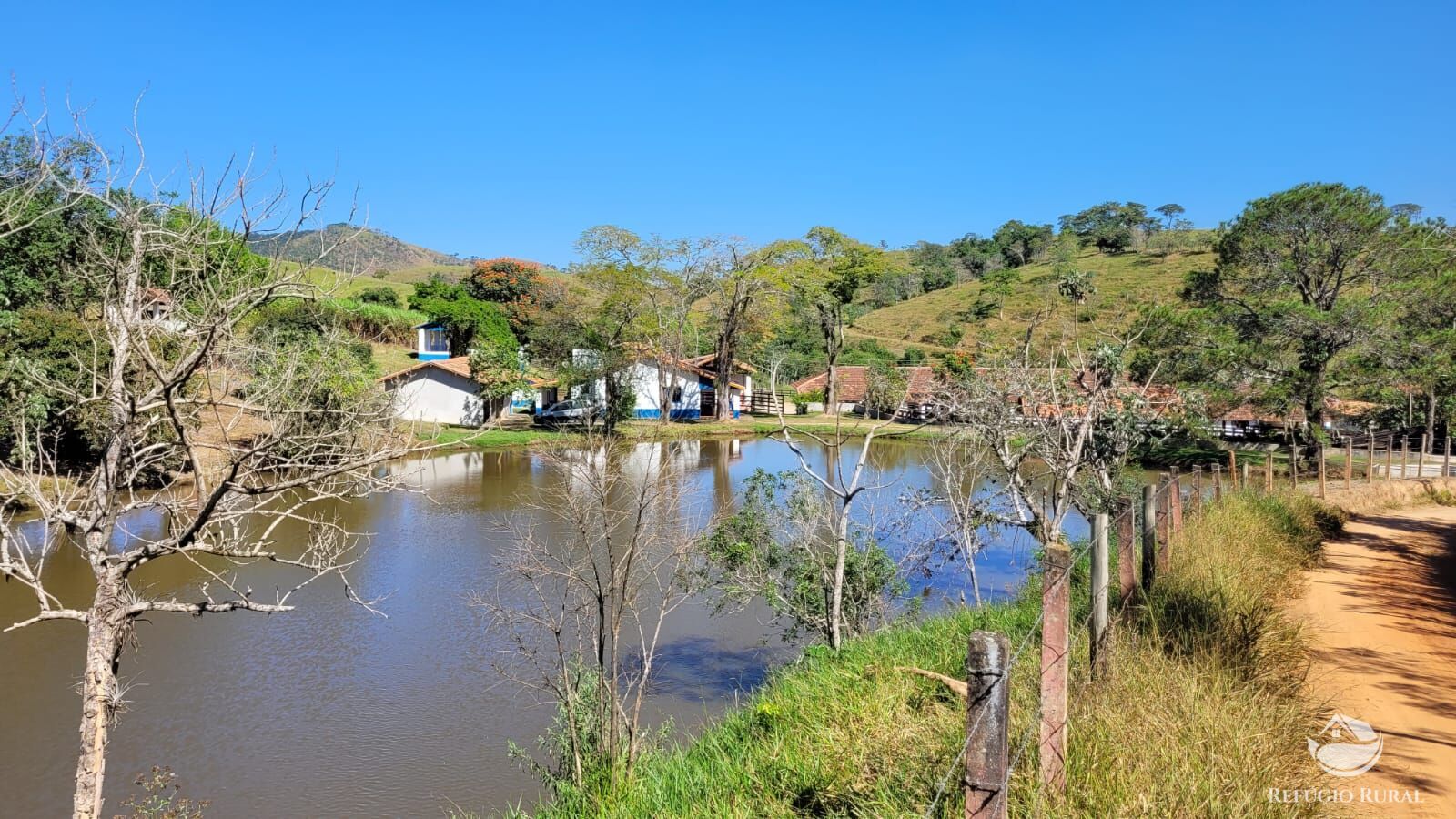 Fazenda à venda com 7 quartos, 3242799m² - Foto 2