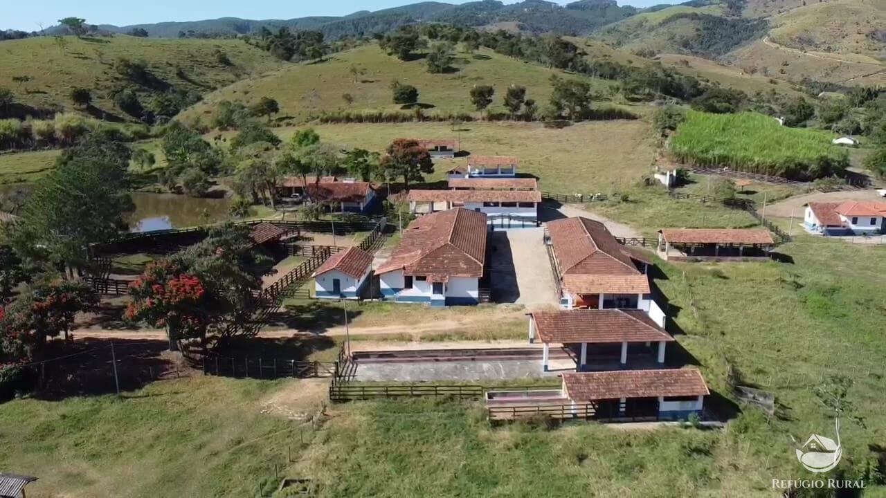 Fazenda à venda com 7 quartos, 3242799m² - Foto 1