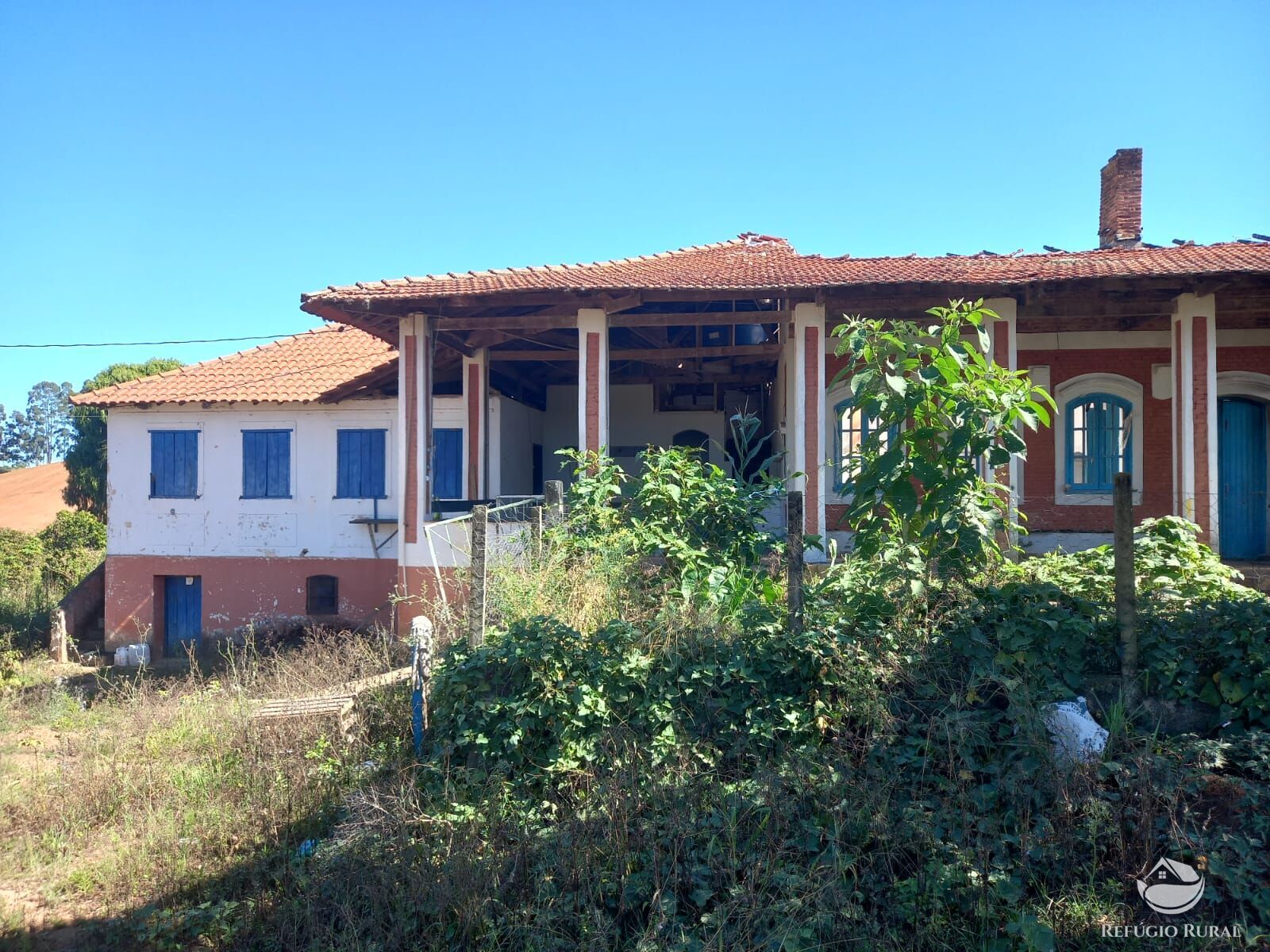 Fazenda à venda com 3 quartos, 1113200m² - Foto 1