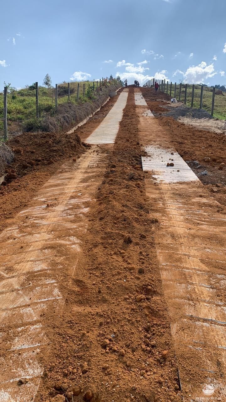 Sítio à venda com 1 quarto, 83000m² - Foto 40