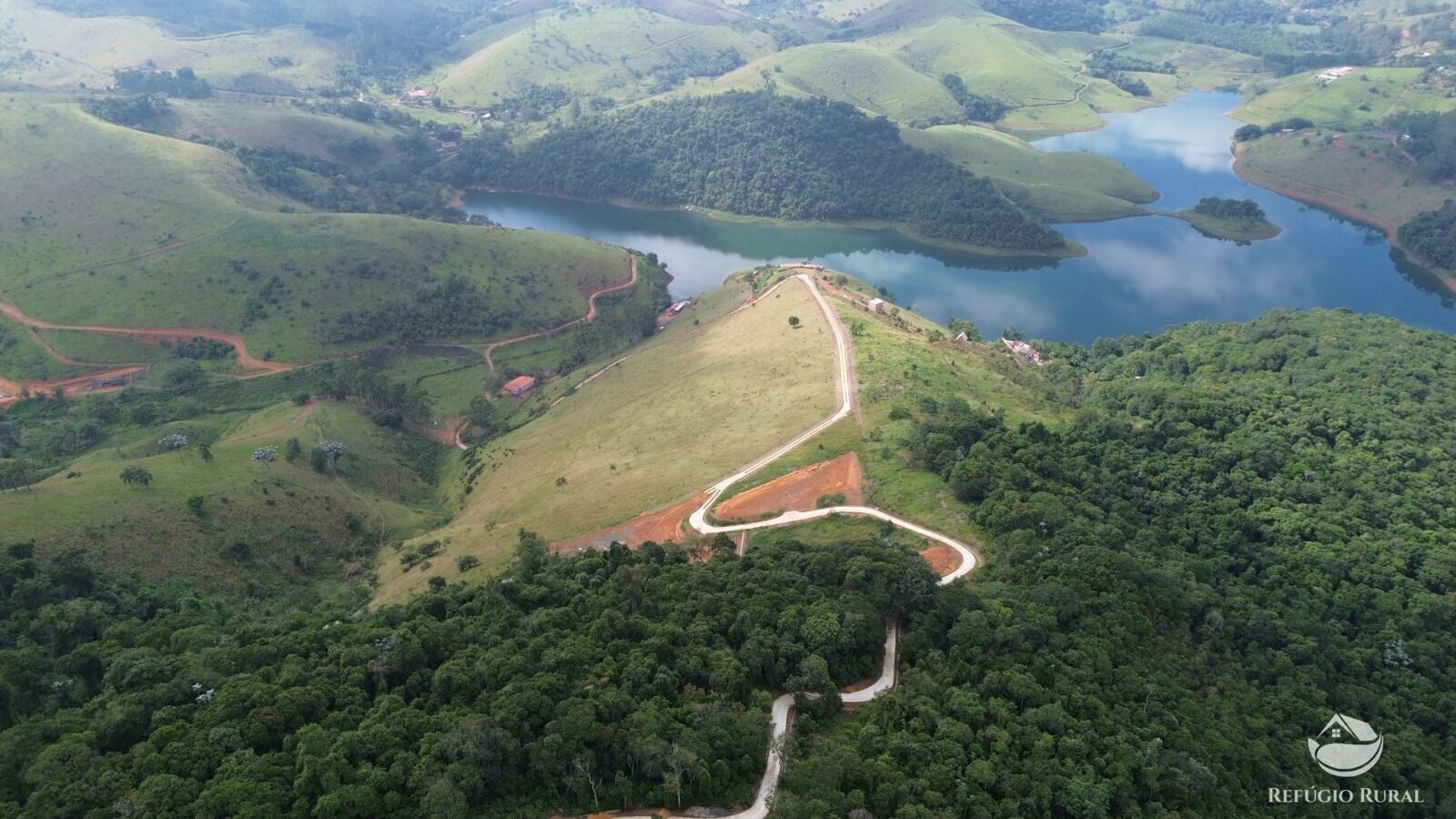 Sítio à venda com 1 quarto, 83000m² - Foto 23