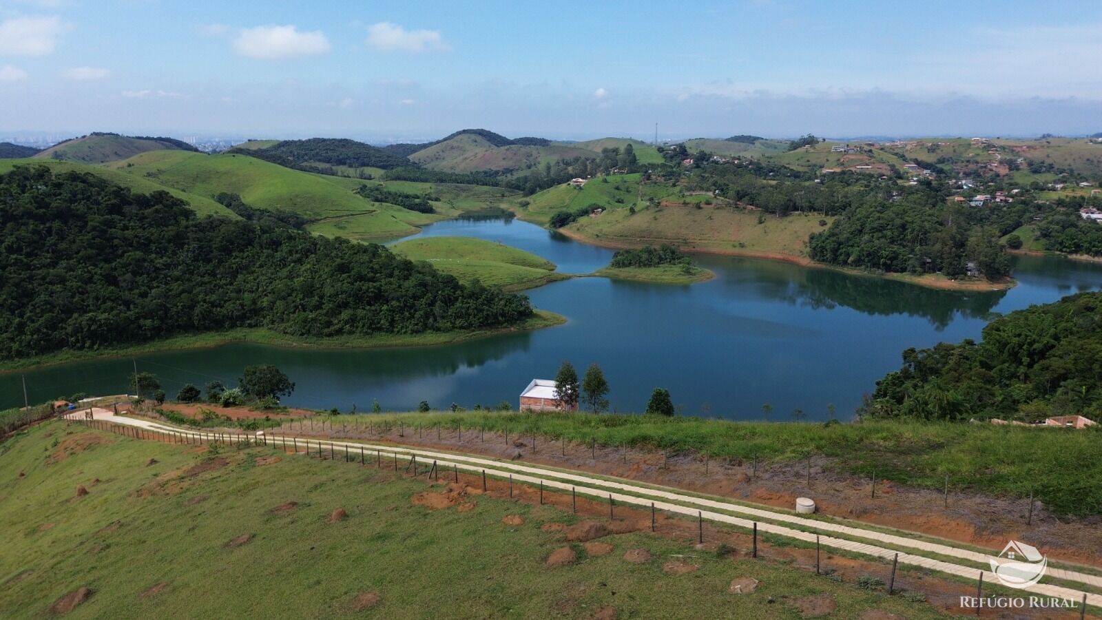 Sítio à venda com 1 quarto, 83000m² - Foto 10