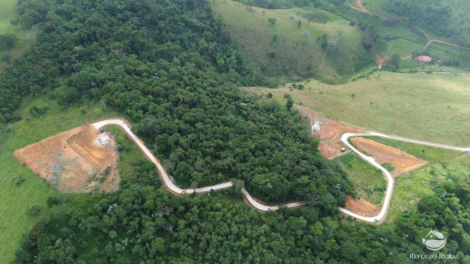 Sítio à venda com 1 quarto, 83000m² - Foto 35