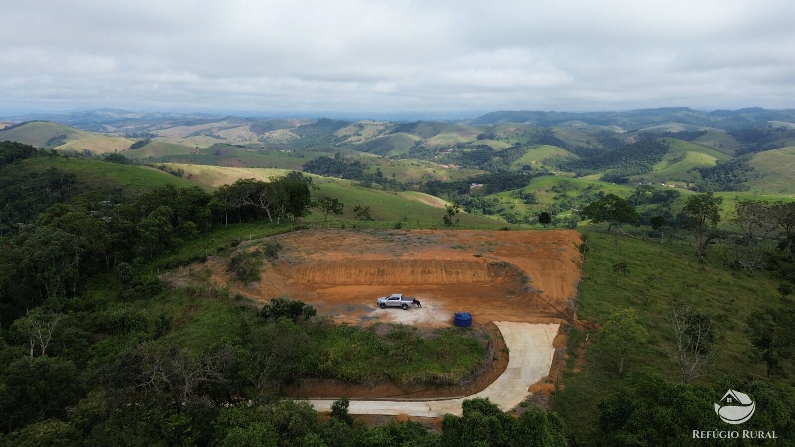 Sítio à venda com 1 quarto, 83000m² - Foto 36