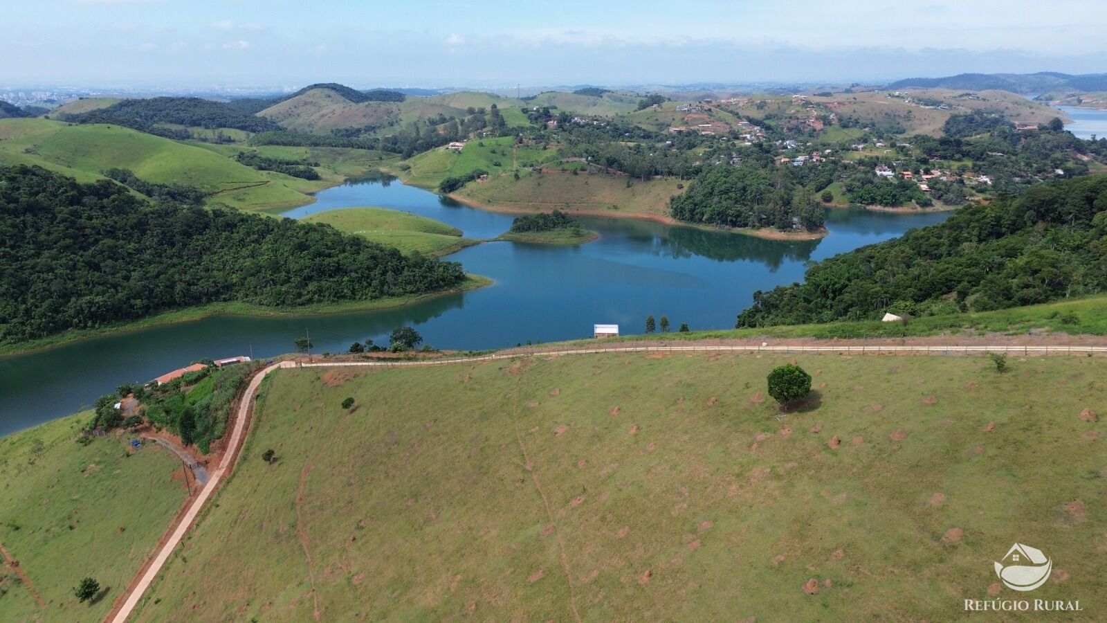 Sítio à venda com 1 quarto, 83000m² - Foto 9