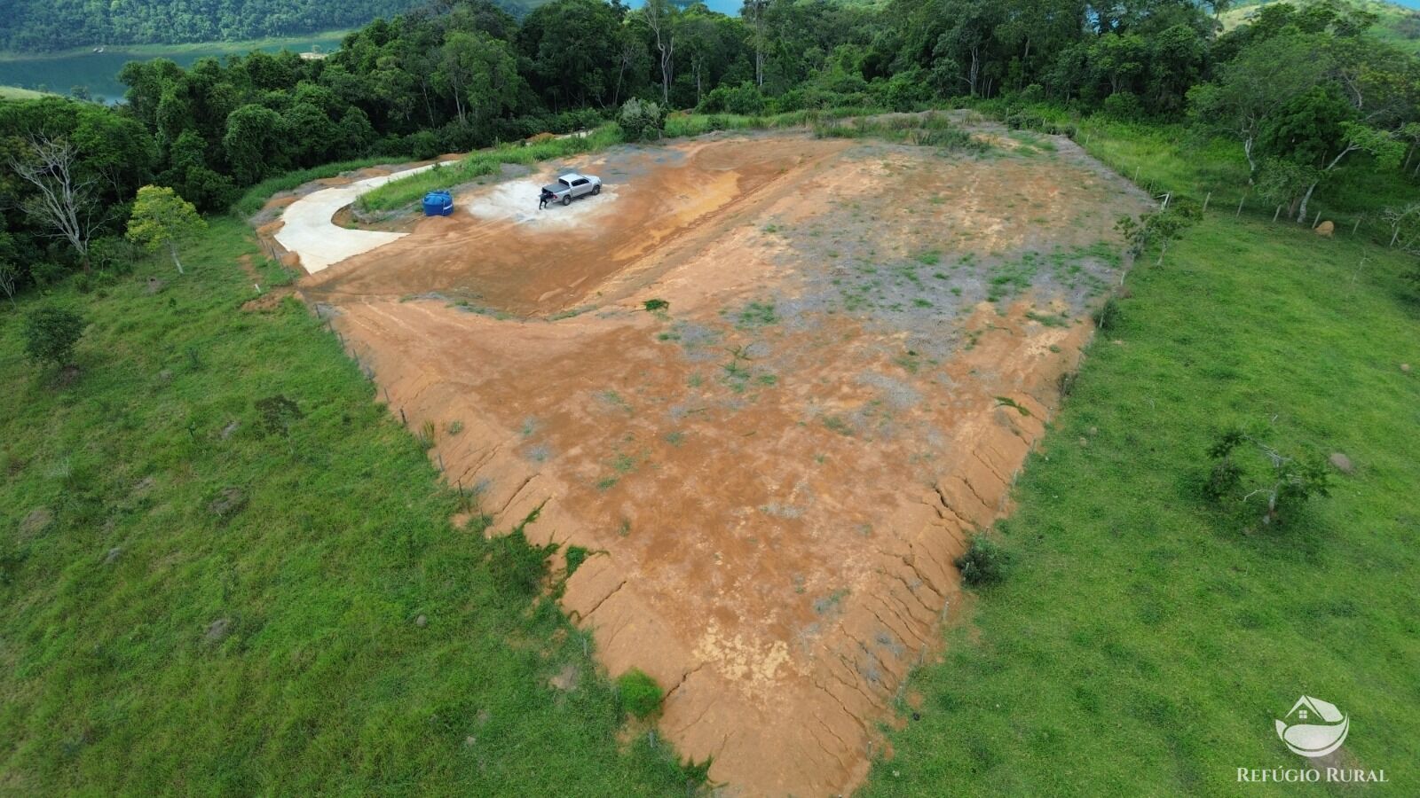 Sítio à venda com 1 quarto, 83000m² - Foto 26