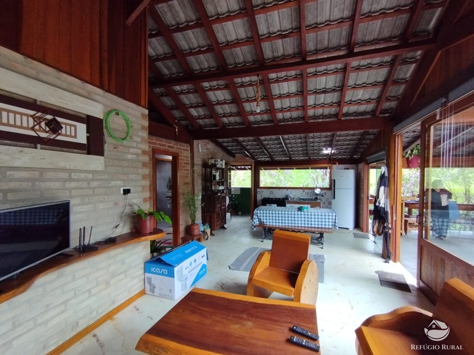 Casa à venda com 2 quartos, 100m² - Foto 3
