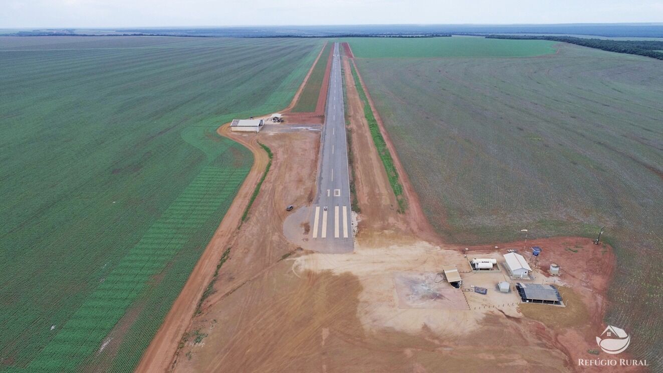 Fazenda à venda com 6 quartos, 245500000m² - Foto 8