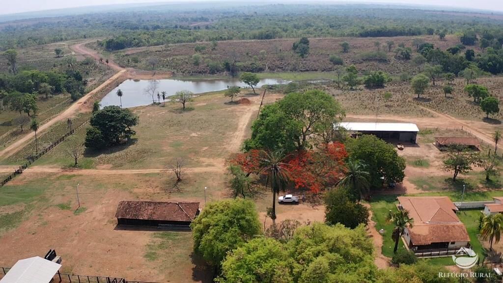 Fazenda à venda com 2 quartos, 25748800m² - Foto 1