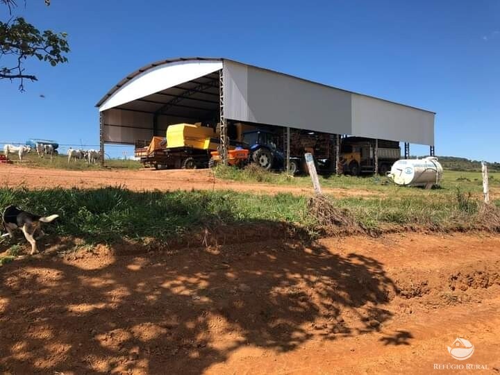 Fazenda à venda com 1 quarto, 19602000m² - Foto 2