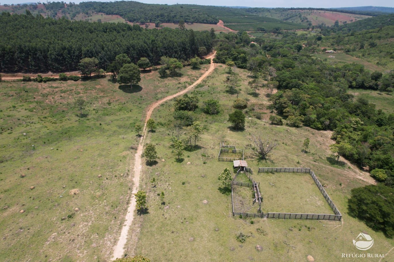 Fazenda à venda com 2 quartos, 5760000m² - Foto 10