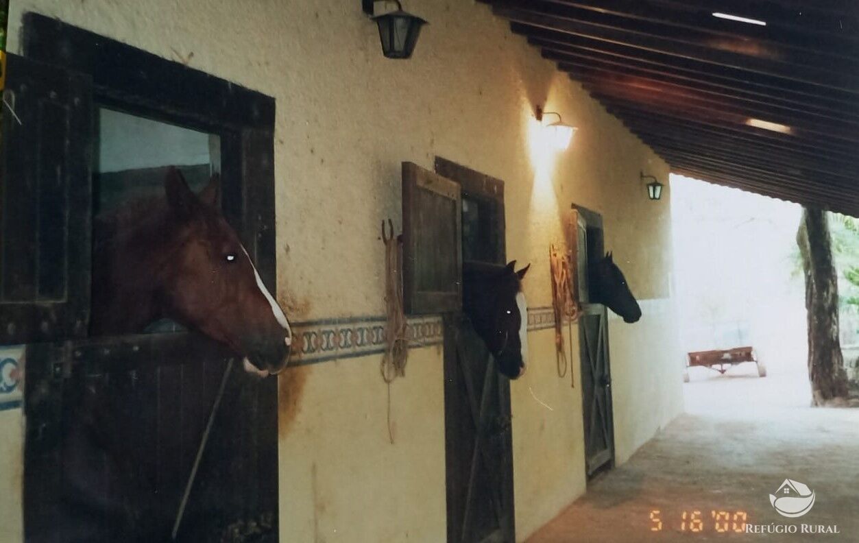 Hotel à venda com 14 quartos, 96800m² - Foto 24