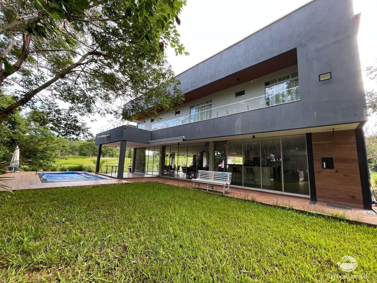 Fazenda à venda com 6 quartos, 2081200m² - Foto 2