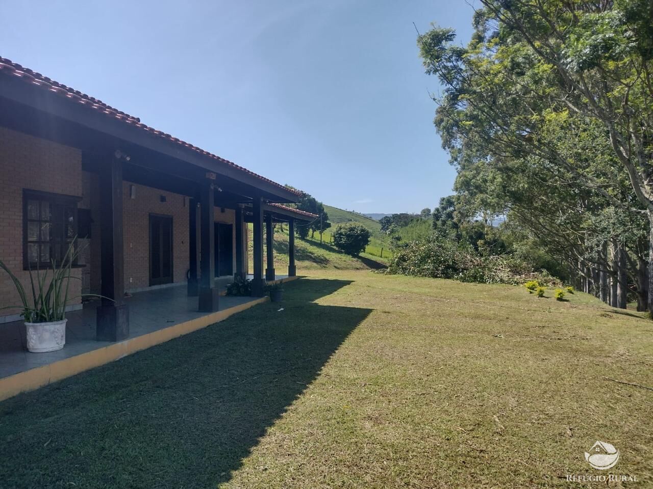 Fazenda à venda com 2 quartos, 2589400m² - Foto 15