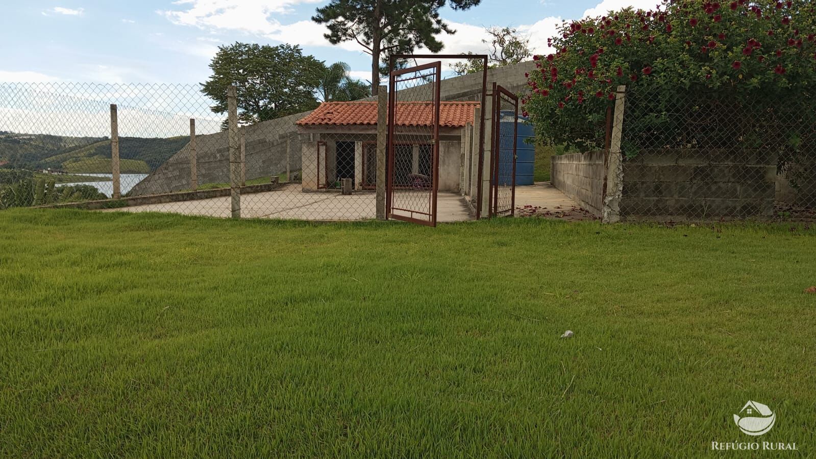 Fazenda à venda com 8 quartos, 2500m² - Foto 8